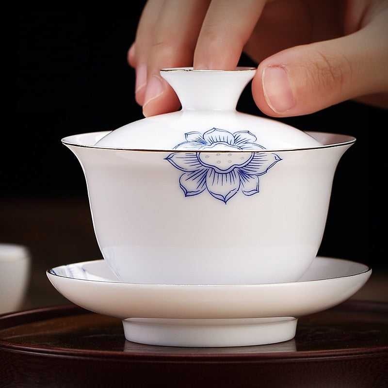 White Porcelain Gaiwan with a Single Lotus Thin Walls