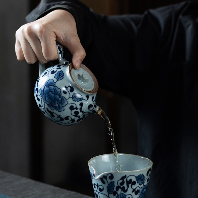 Chinese Vintage-style Ceramic Teapot Blue Lotus Flower
