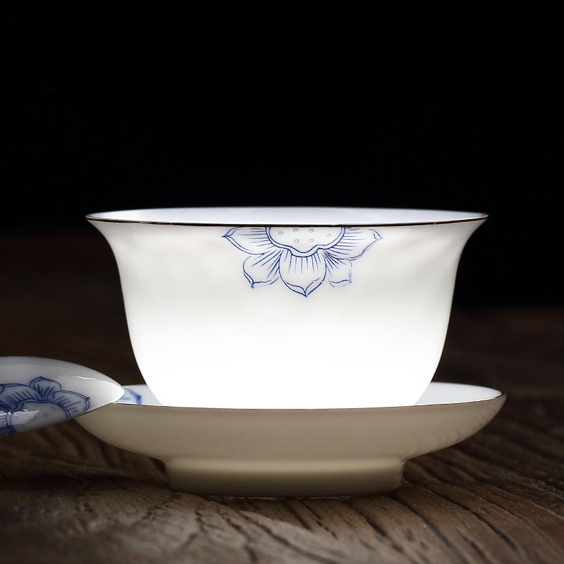 White Porcelain Gaiwan with a Single Lotus Thin Walls